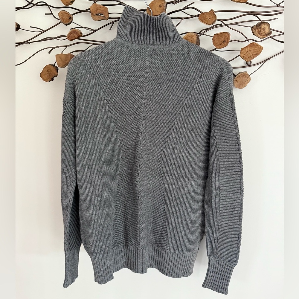 Lululemon Sweater - Picture 2 of 3